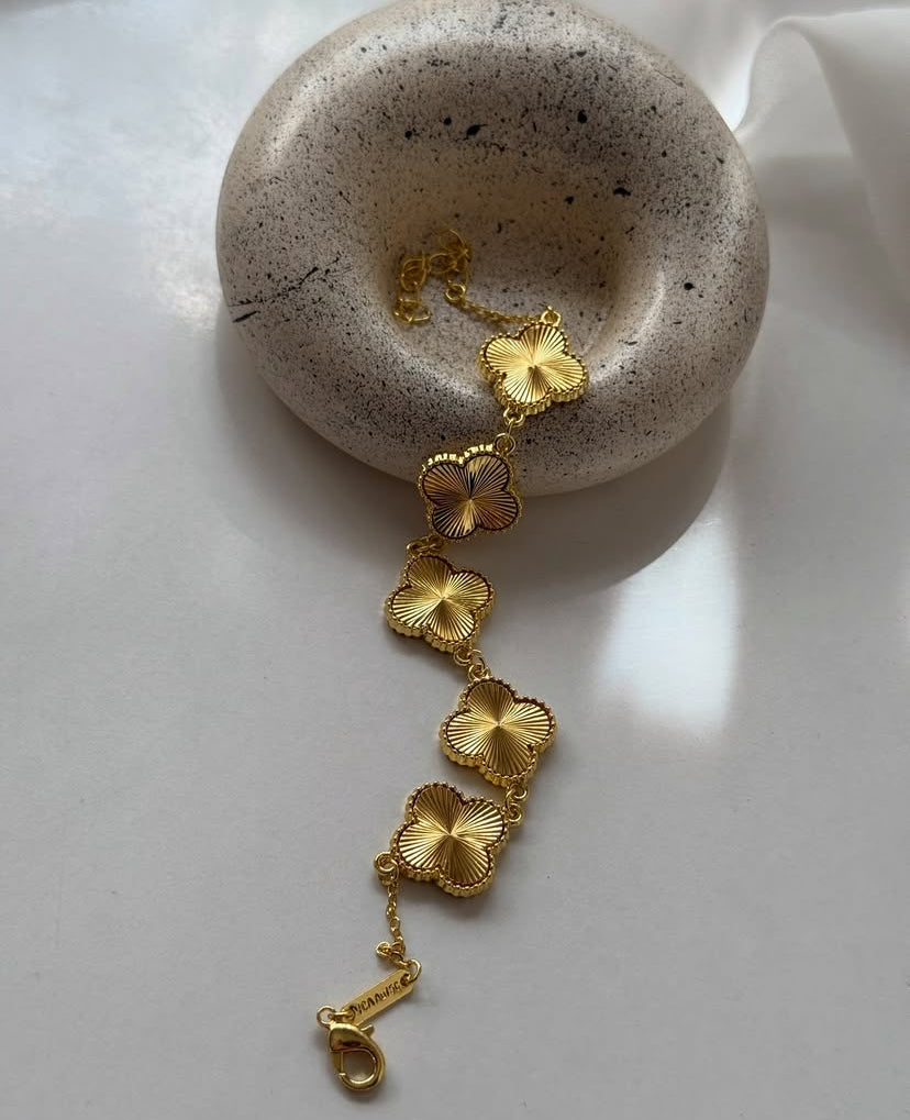 GOLD CLOVEE BRACELET-double sided