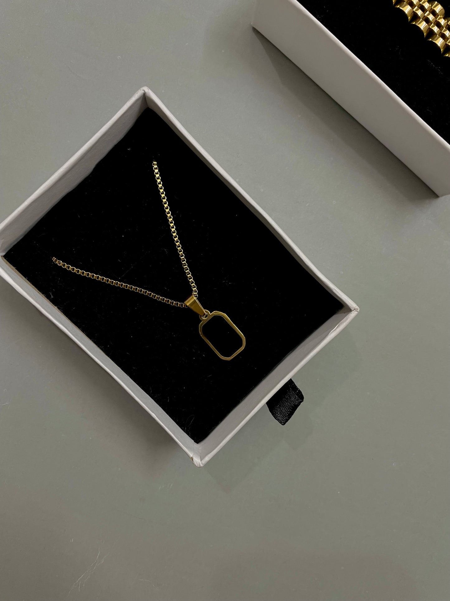 ZIP CHAIN PENDANT