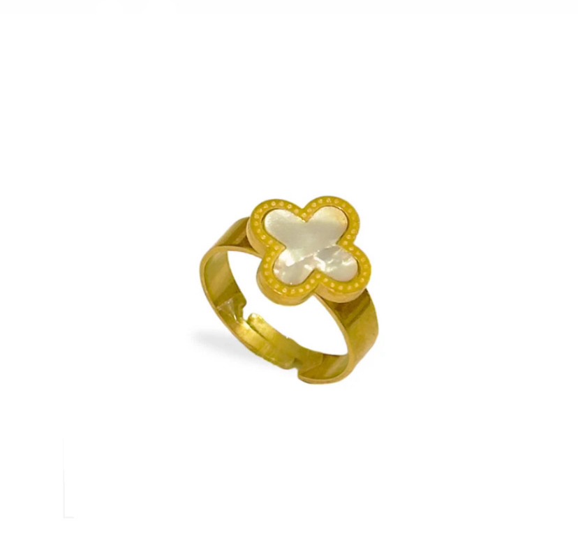 LUXE WHITE RING