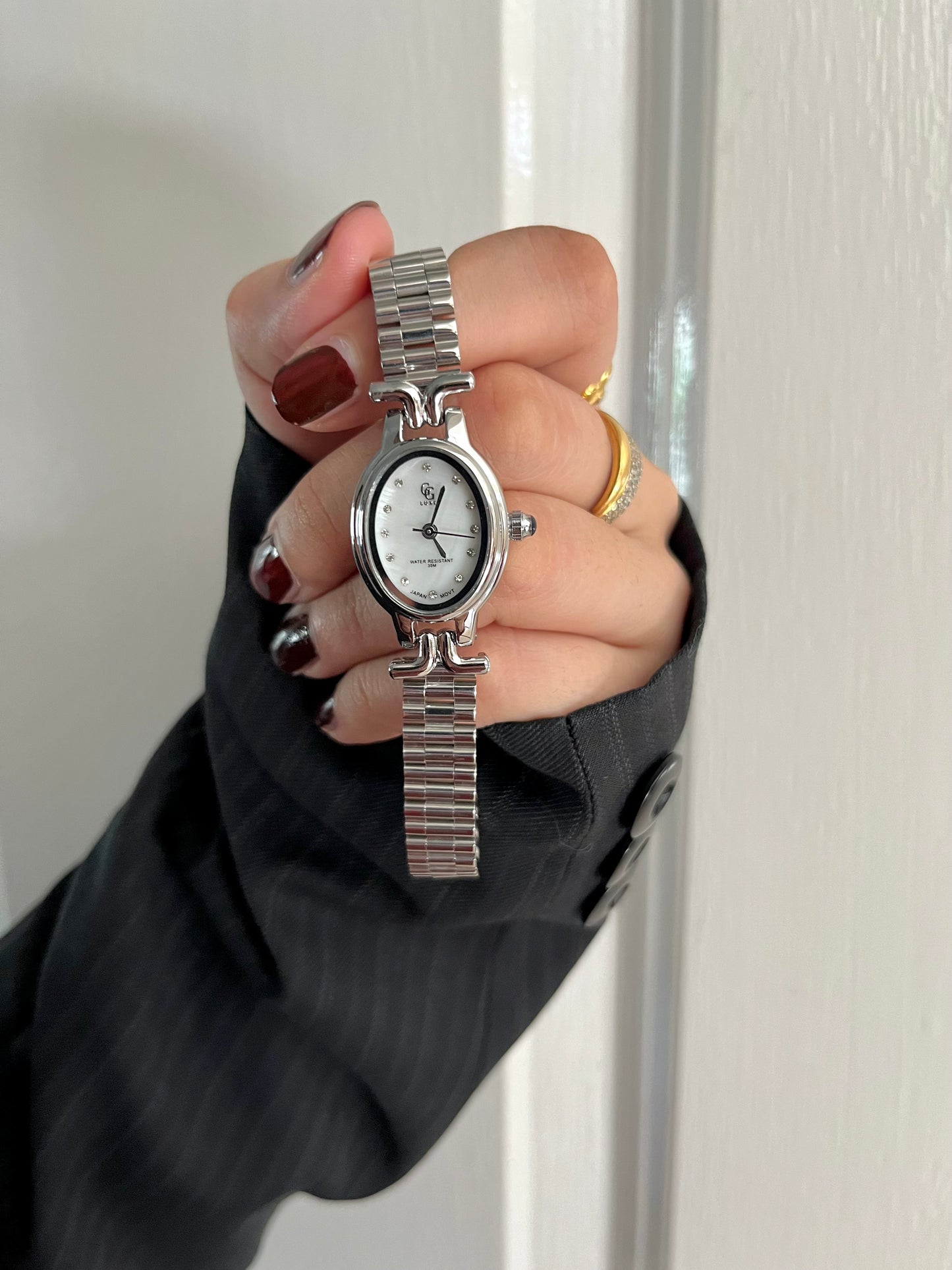 CRYSTAL STUDDED WHITE DIAL WATCH✨
