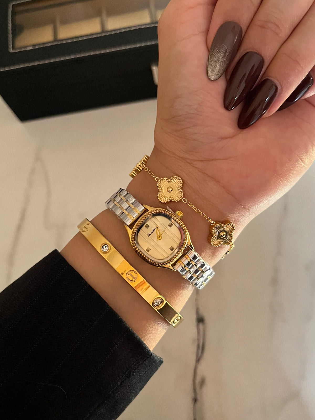 Monarqa watch X cartier clover stack