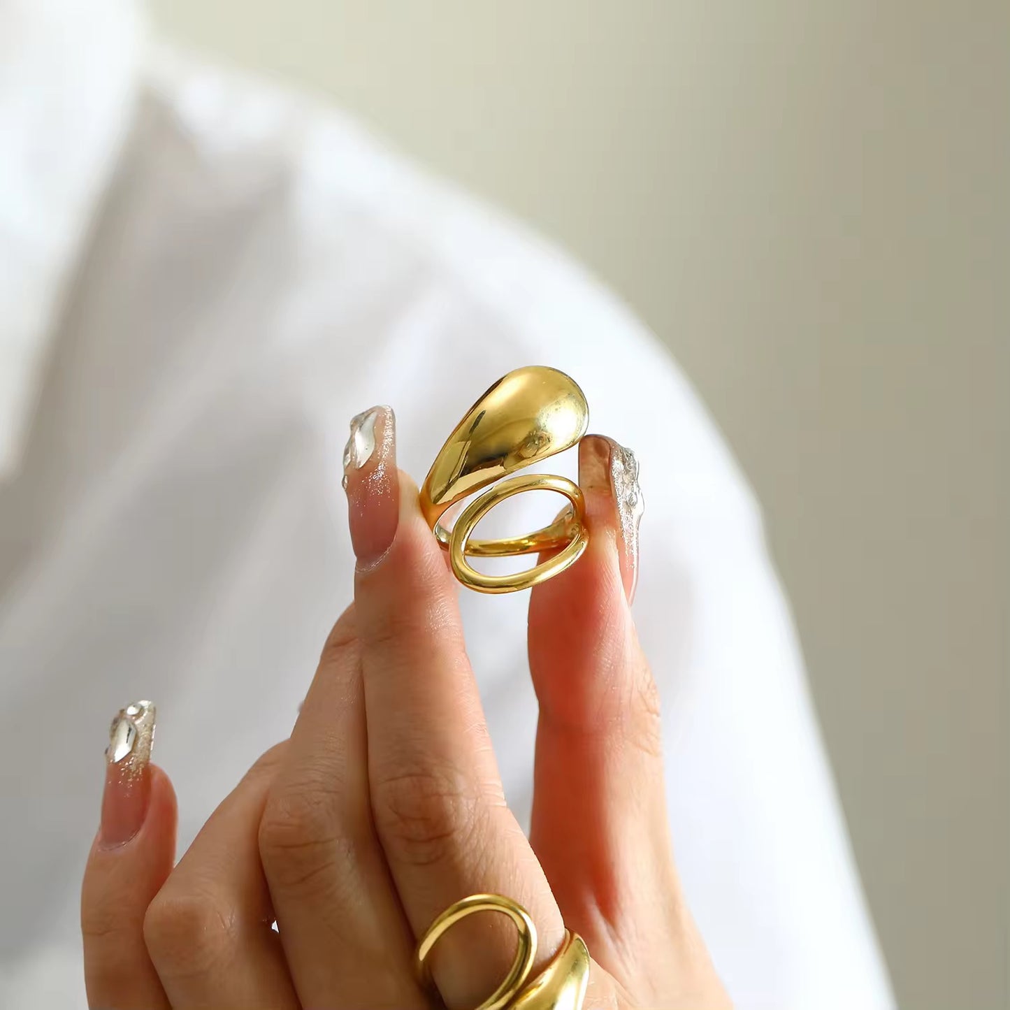 ORCHID GOLD RING