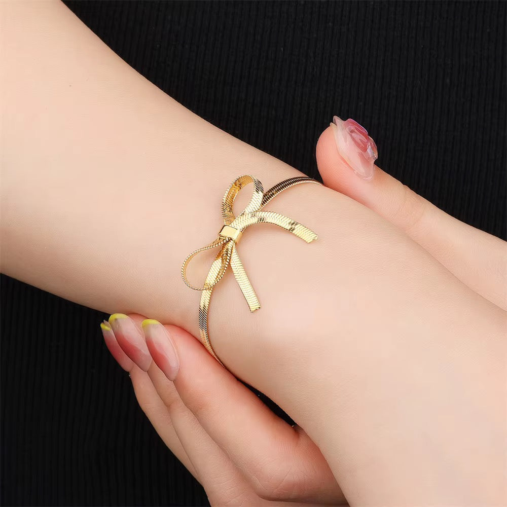 Colette Bow