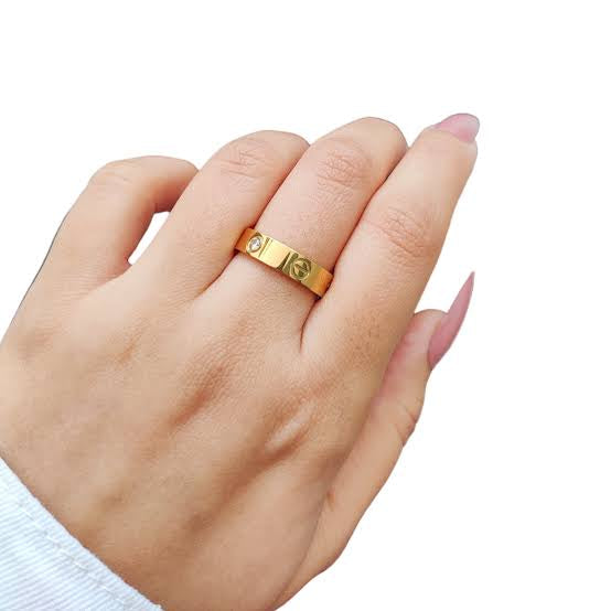 AMOR RING