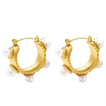 Michelin Pearl Hoop Earrings ✨