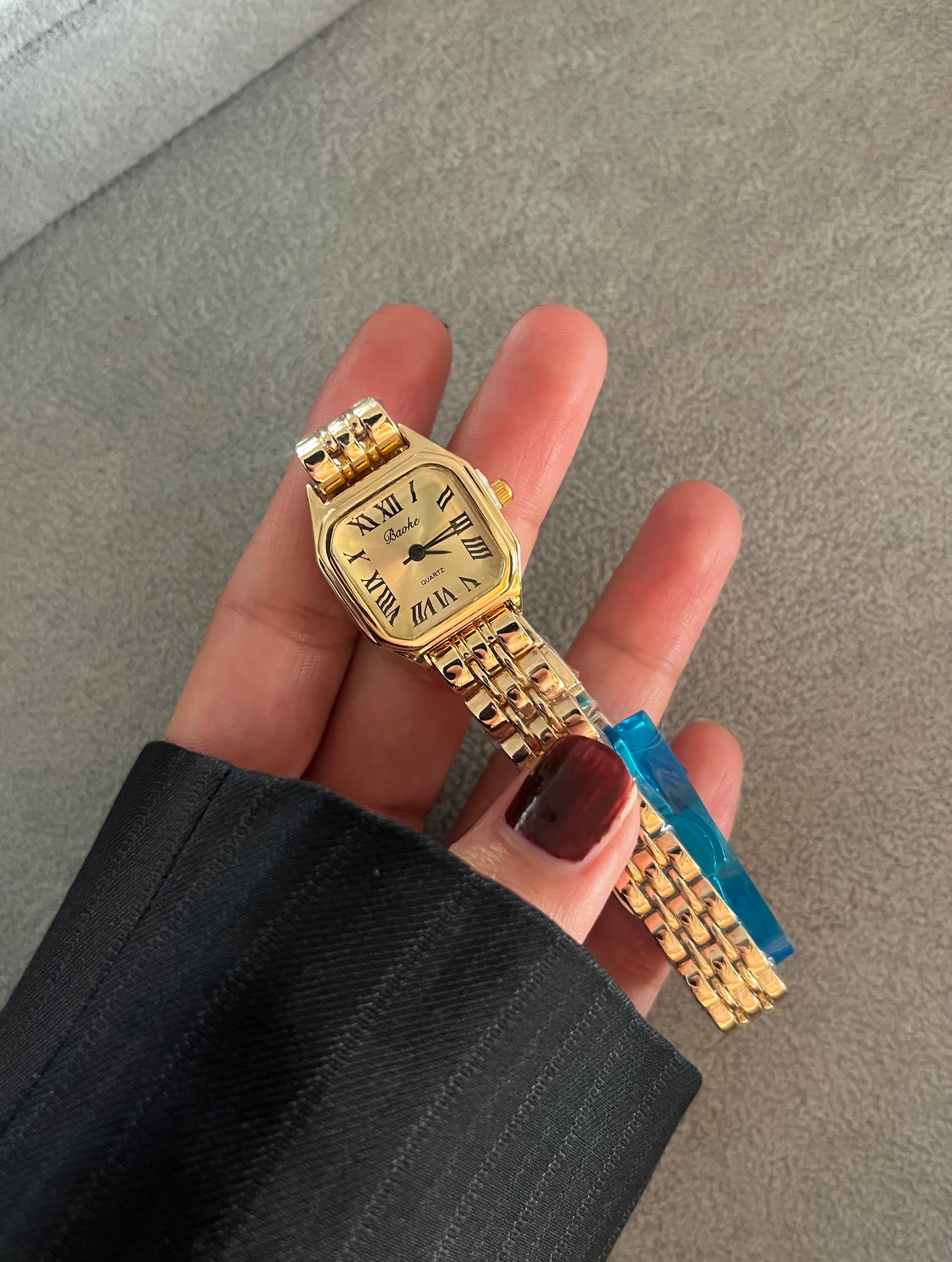 ISABELLA SQUARE LUXURY WATCH-Gold Dial