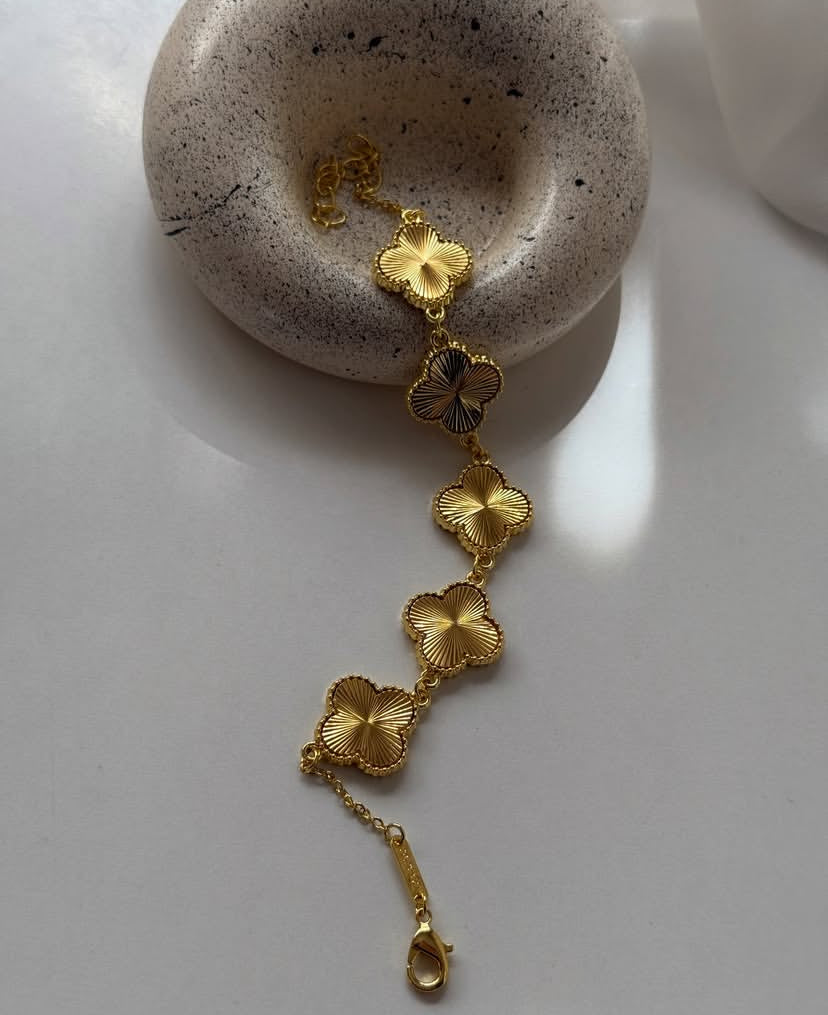 GOLD CLOVEE BRACELET-double sided