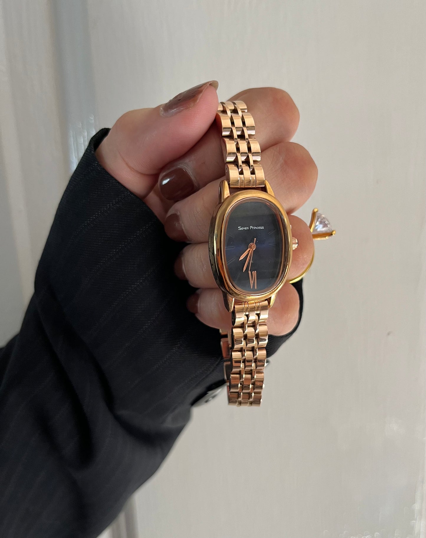 ISABELLA OVAL LUXURY WATCH-NAVY BLUE Dial
