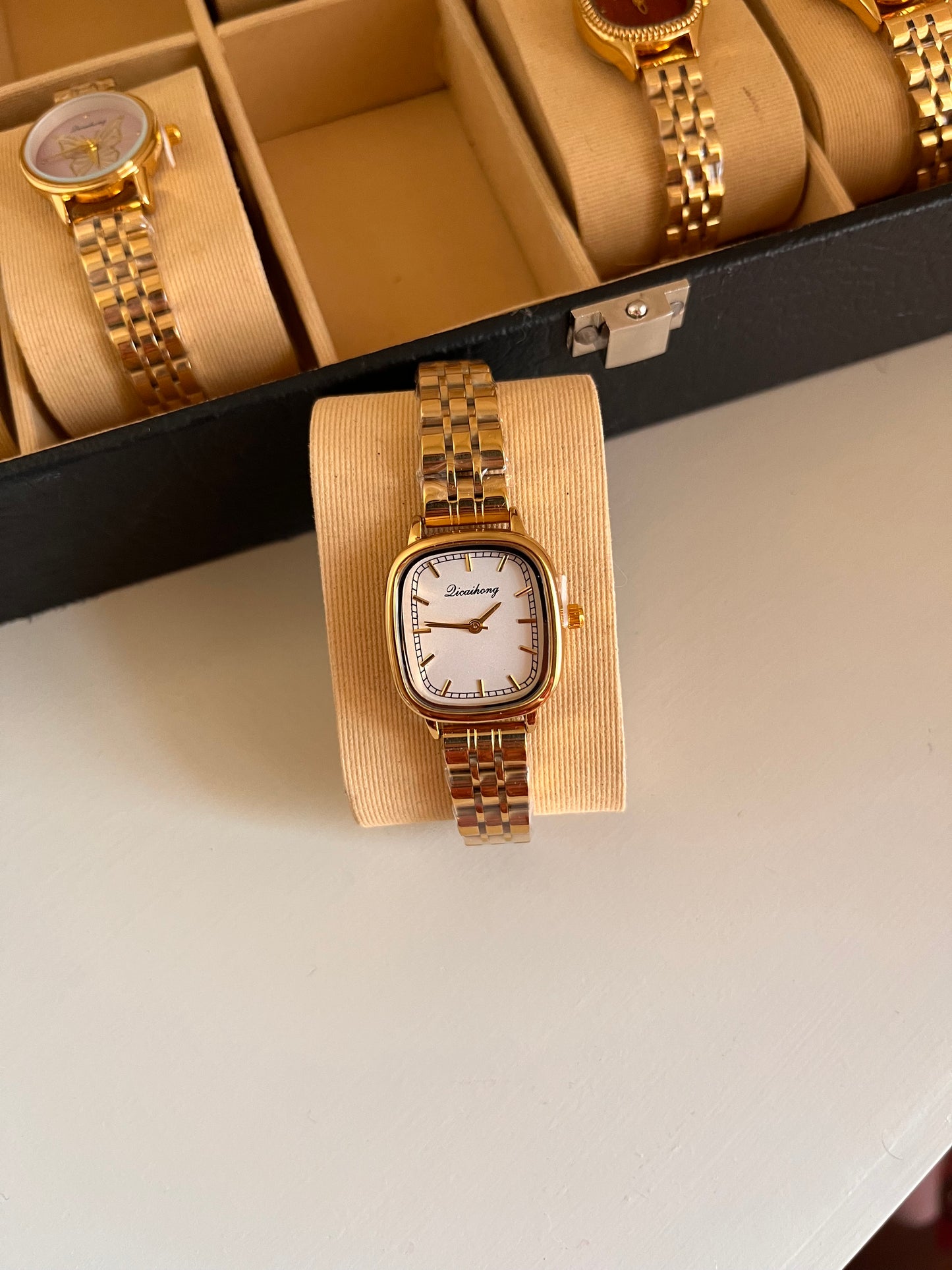 The Duchess (White Edition) watch
