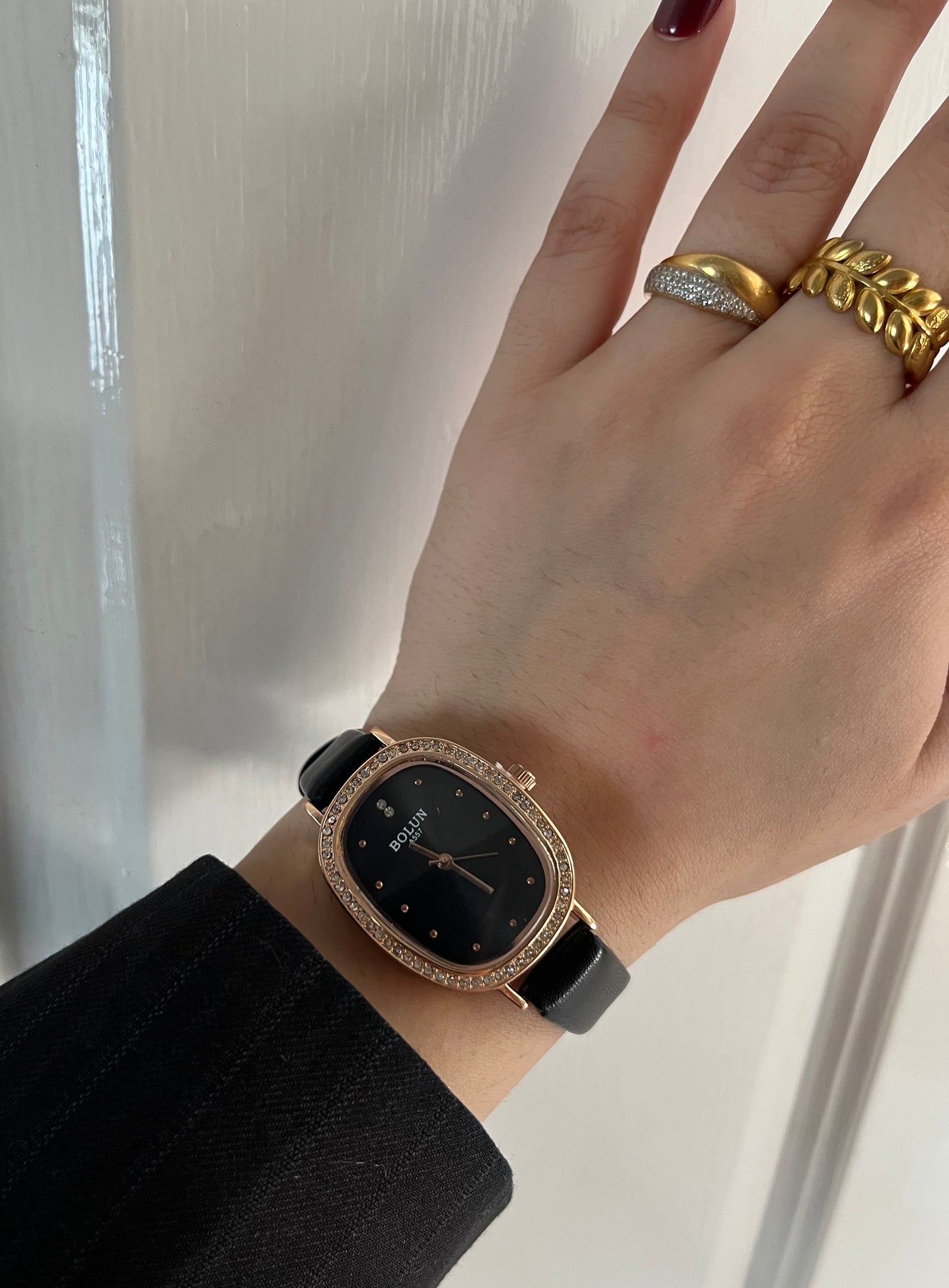 CLASSIC BLACK WATCH