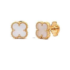 WHITE CLOVIEE STUDS