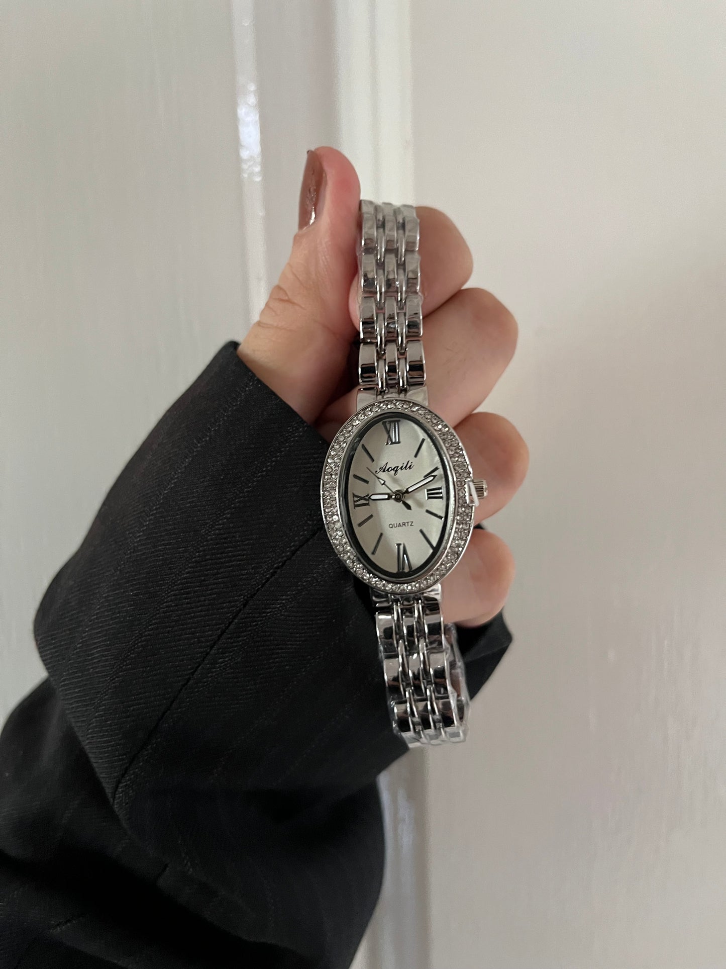 ISABELLA OVAL LUXURY WATCH white Dial