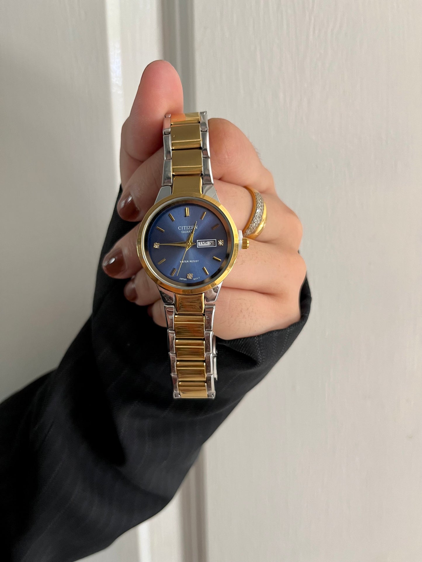 TWO-TONE SAPPHIRE DAIL WATCH