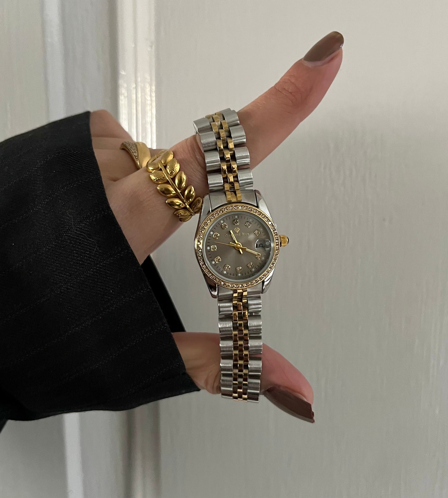 TWO TONE CRYSTAL STUDDED GREY DAIL WATCH