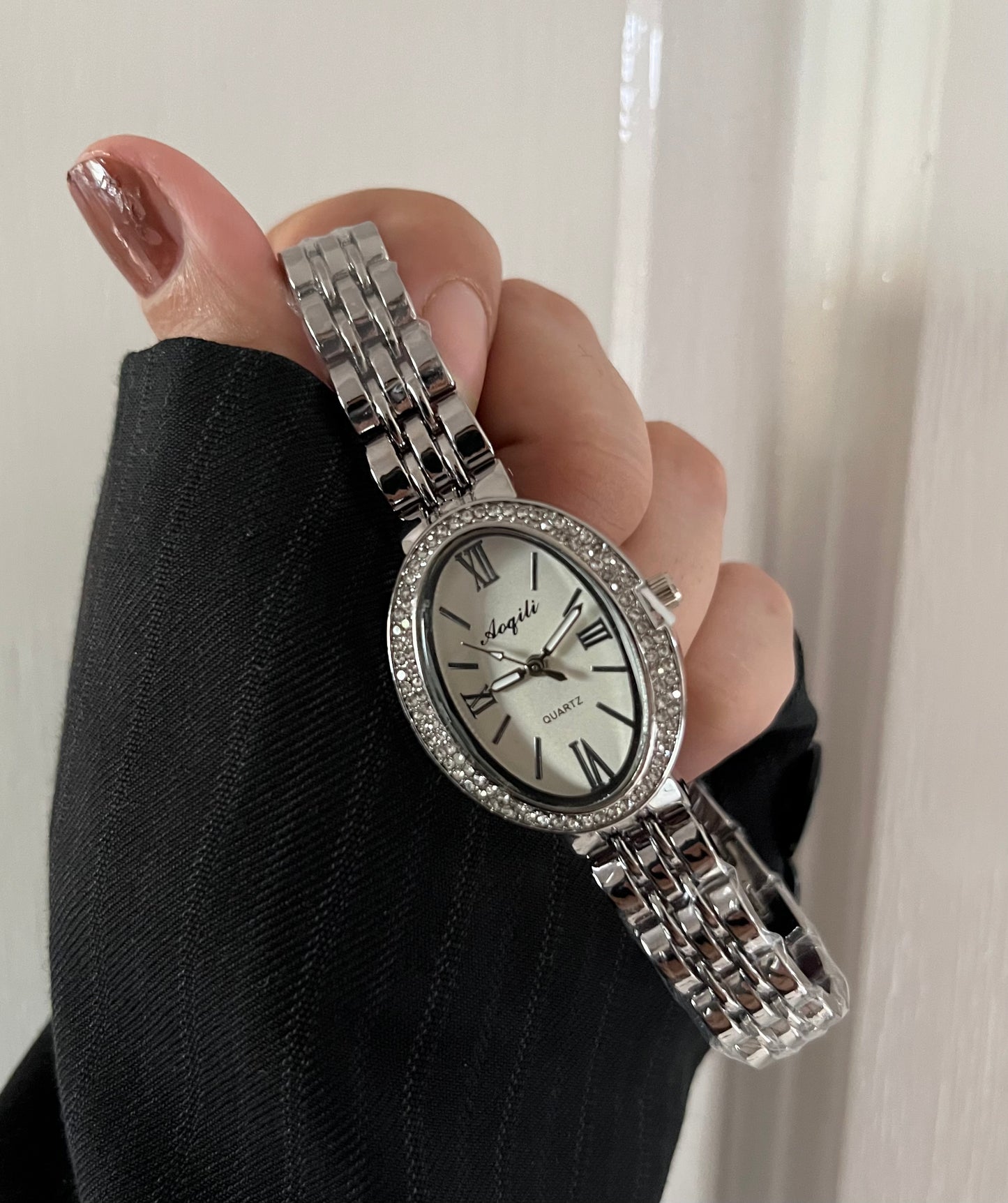 ISABELLA OVAL LUXURY WATCH white Dial