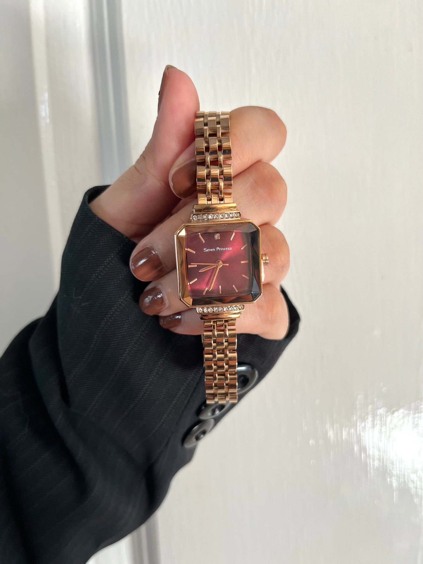 REGAL SQUARE WATCH (Mehroon dail)