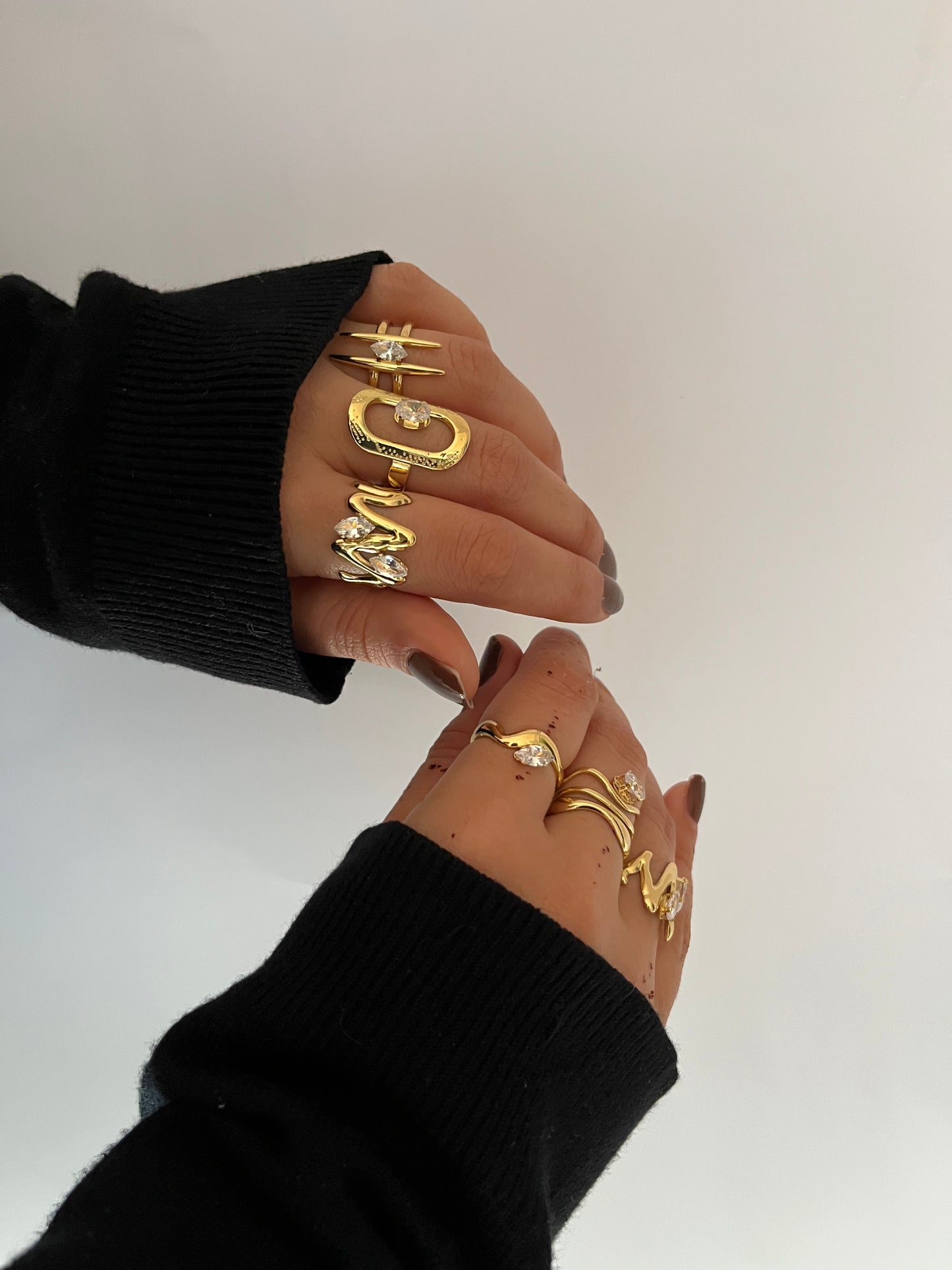 GOLD SOLITAIRE RING