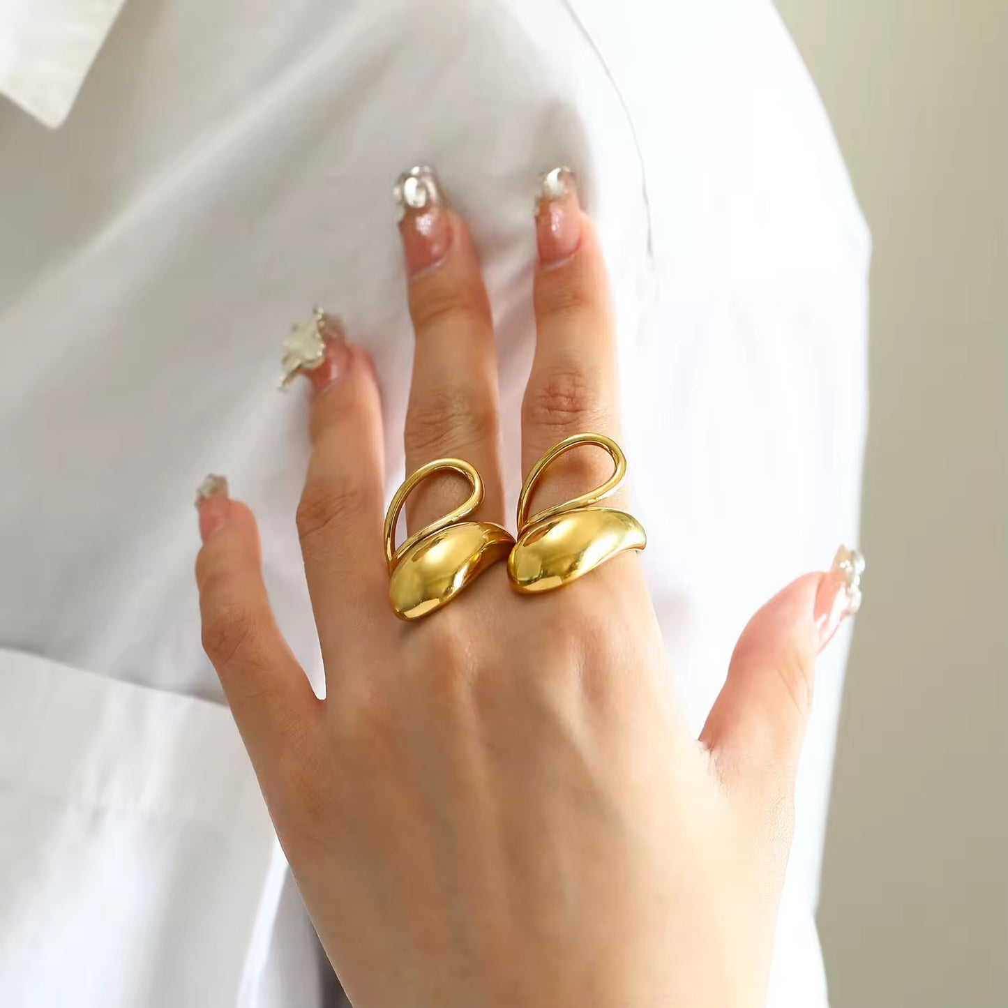 ORCHID GOLD RING