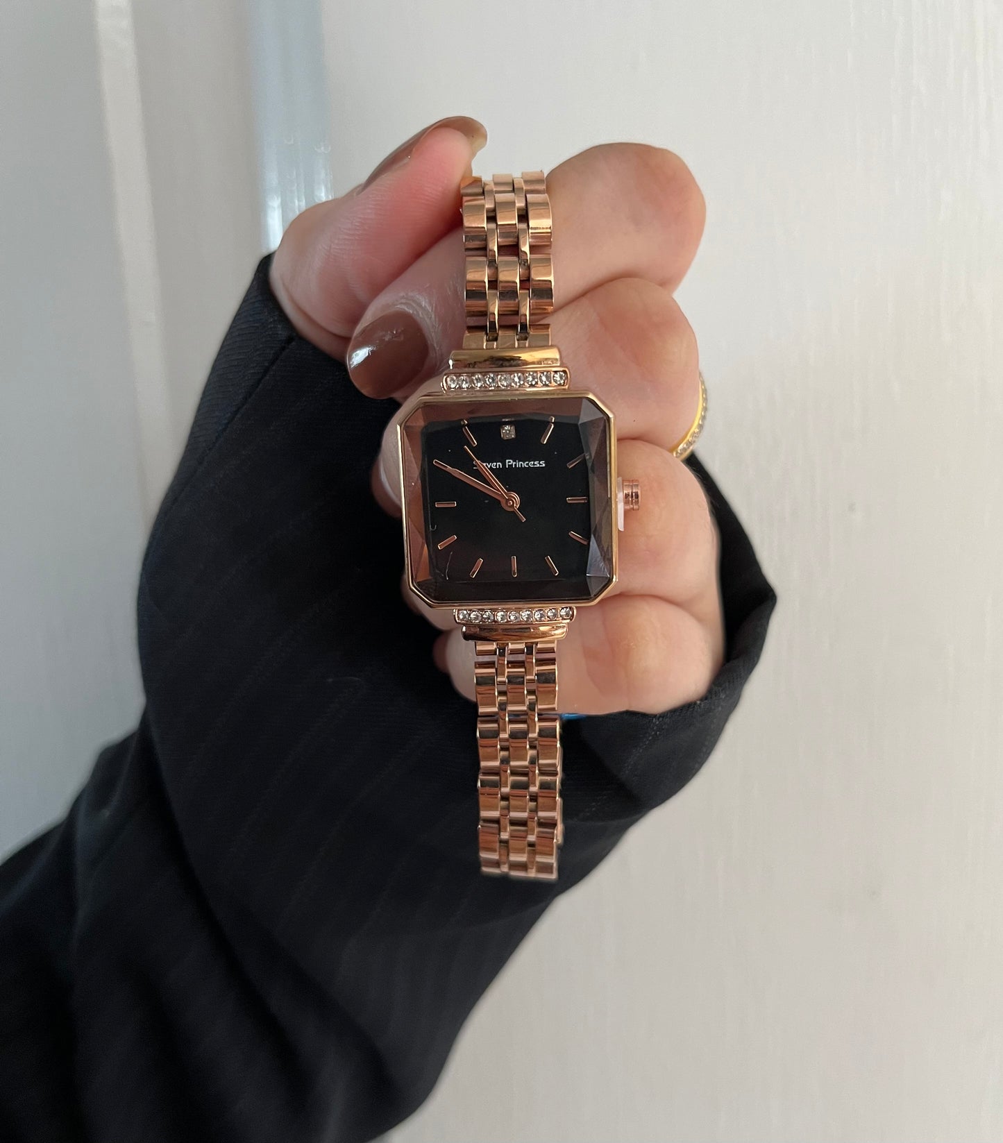 REGAL SQUARE WATCH (black dail)