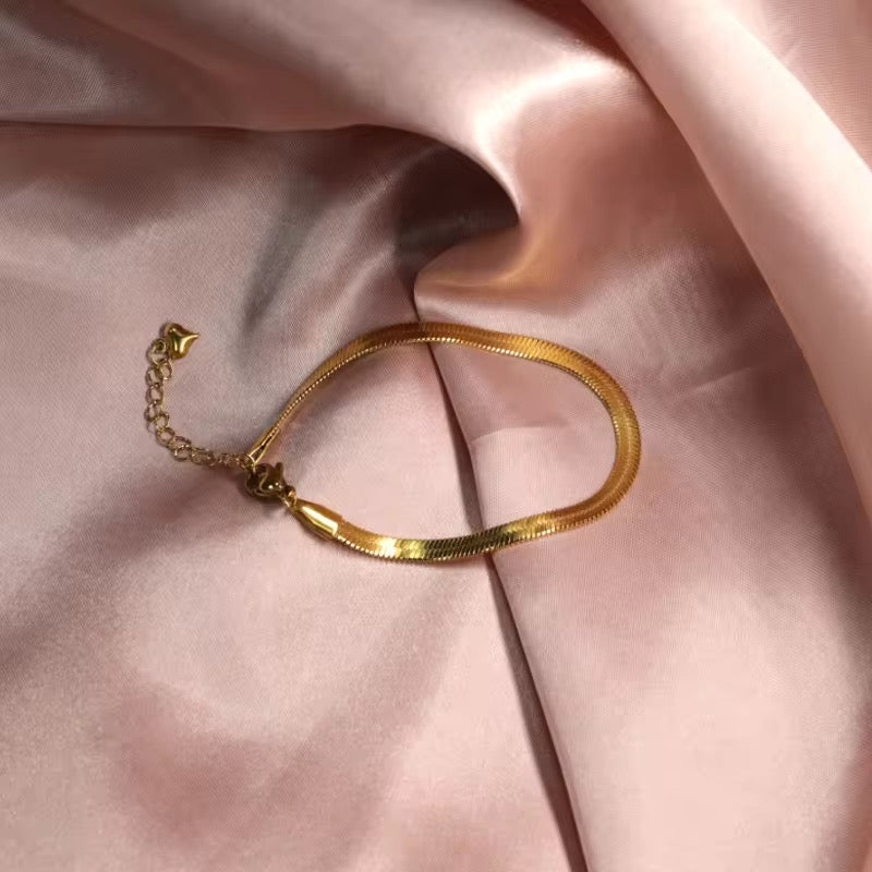 HERRINGBONE SNAKE CHAIN BRACELET