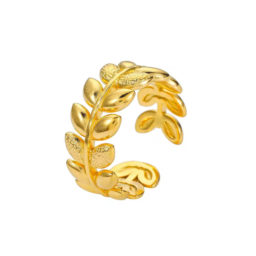 WHISPERING LEAVES RING-18k