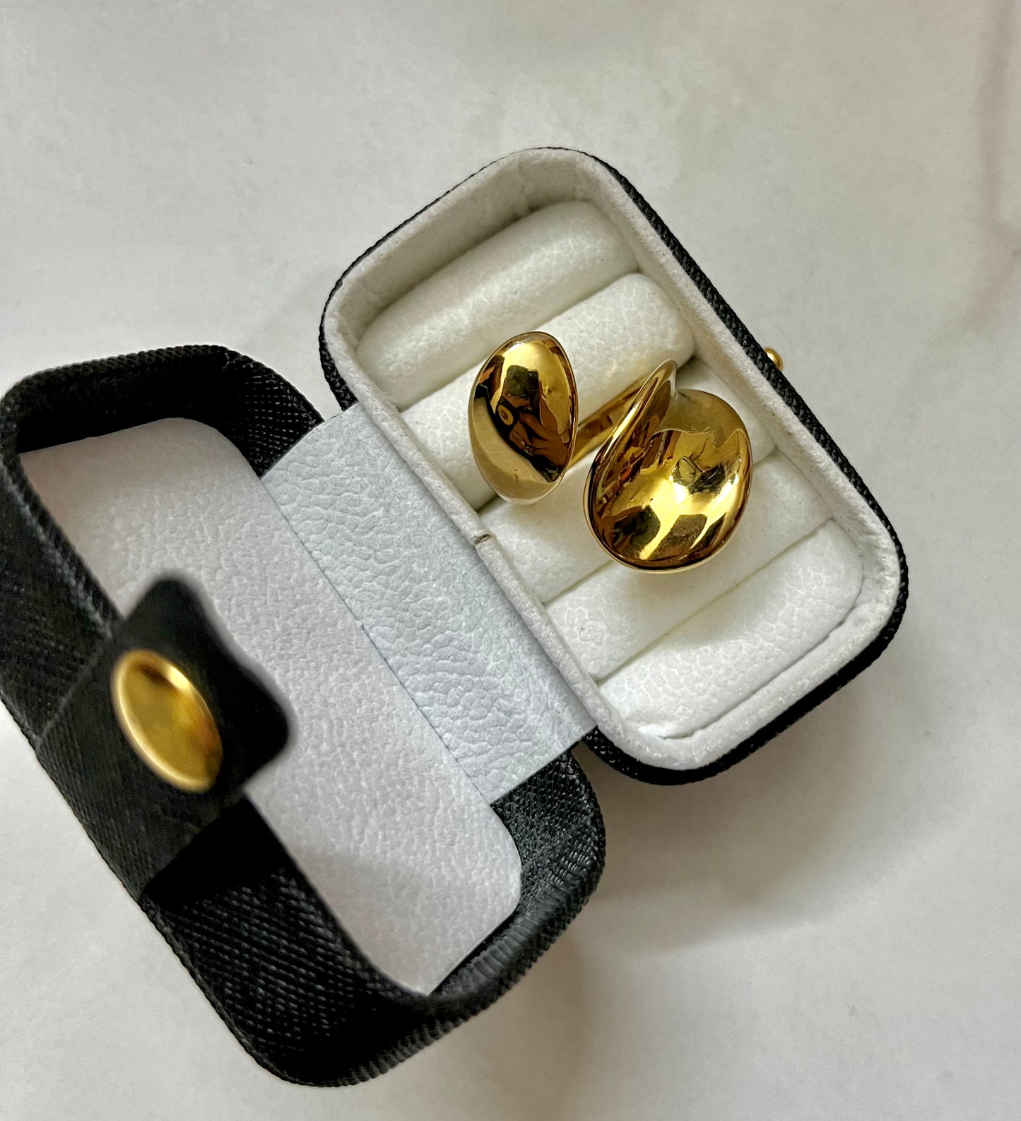 RADIANT RING