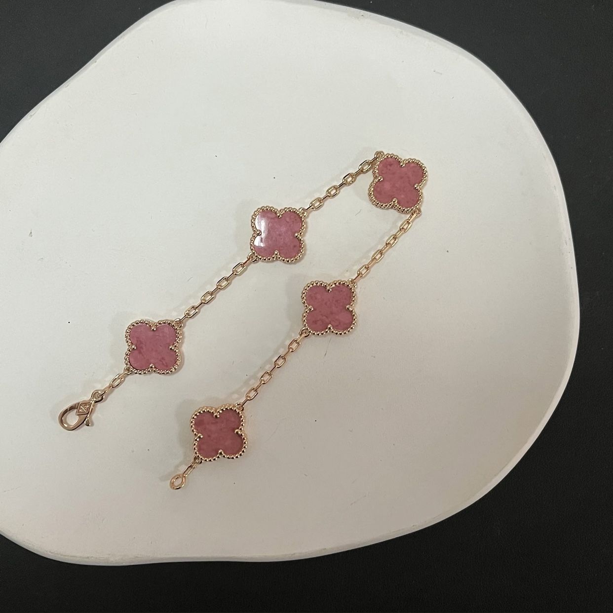 VANA PINK CLOVIE BRACELET