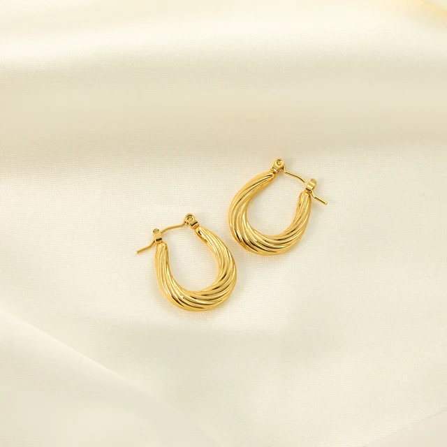 TWISTED ROPE HOOPS
