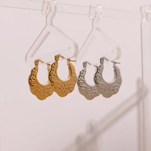 ROYAL HERITAGE HOOPS
