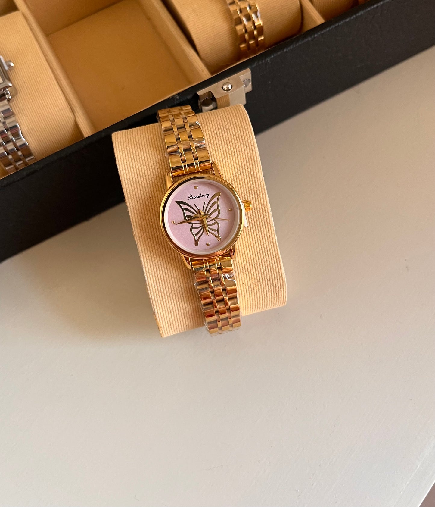 Aura Butterfly Watch