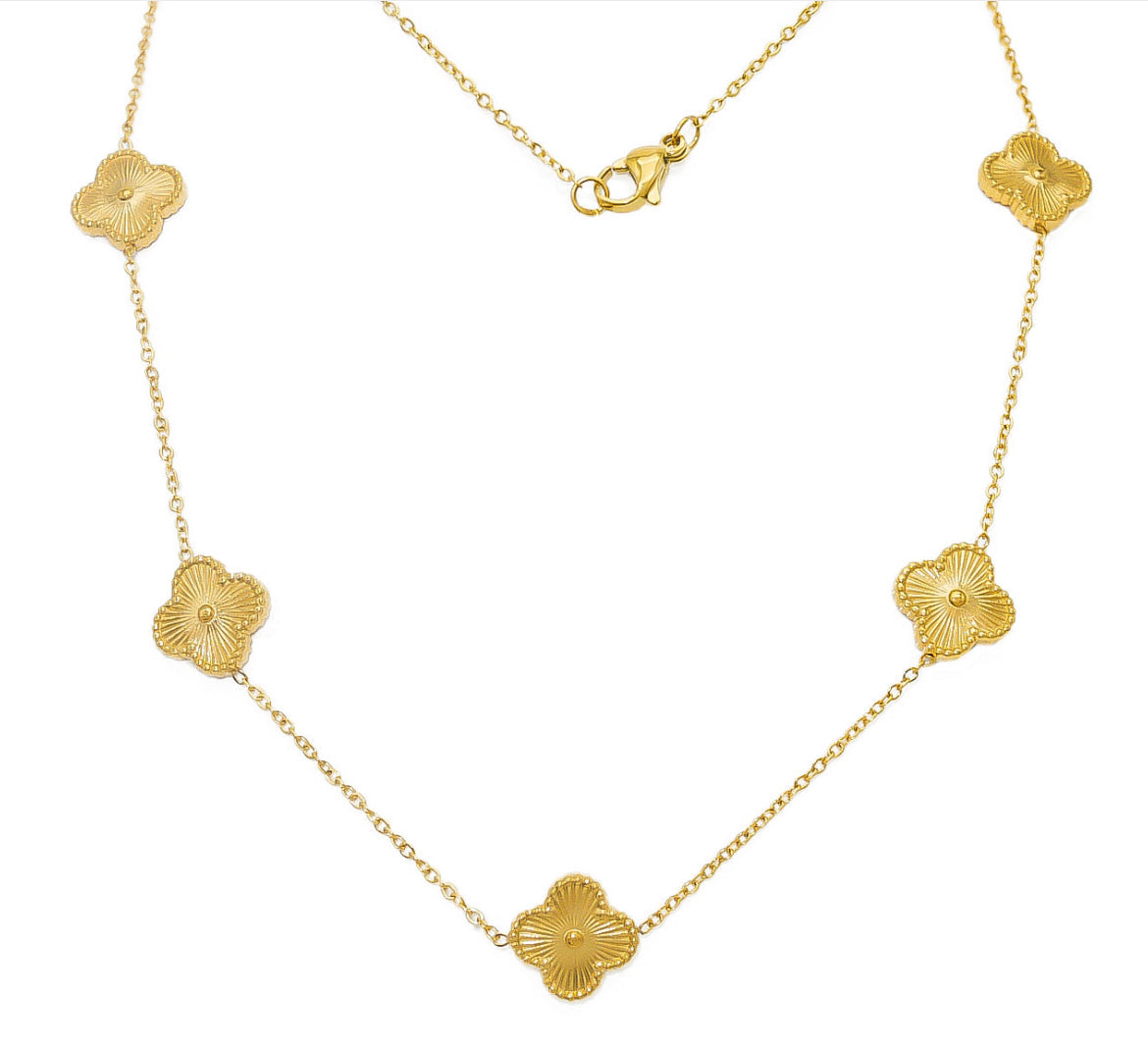 GOLDEN CLOVIE NECKLACE
