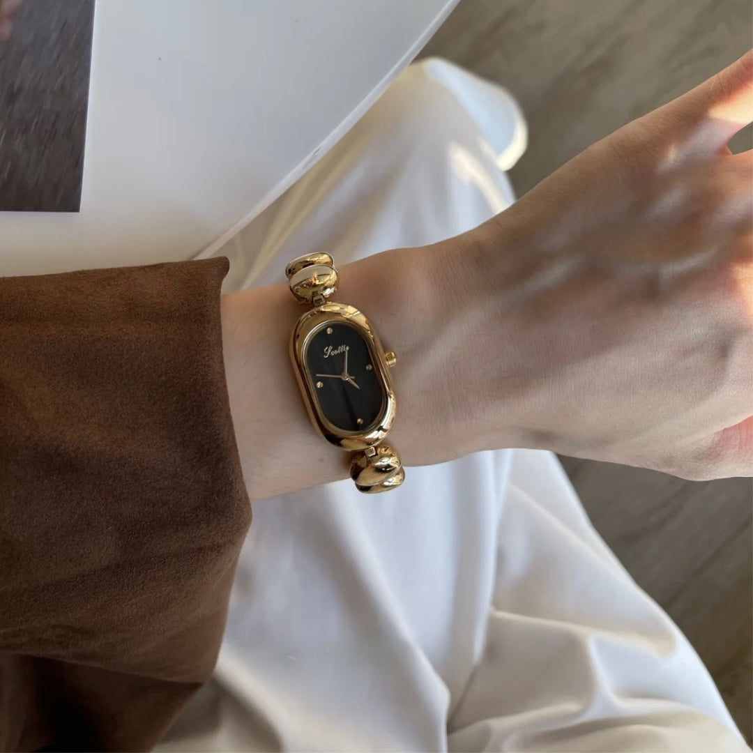AMIGAL OVAL NICHE VINTAGE WATCH-Black Dial
