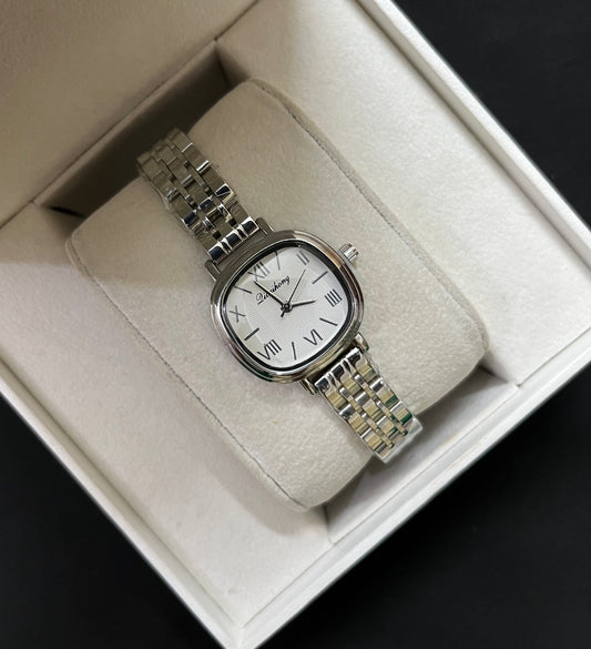 Amara White Dail Watch