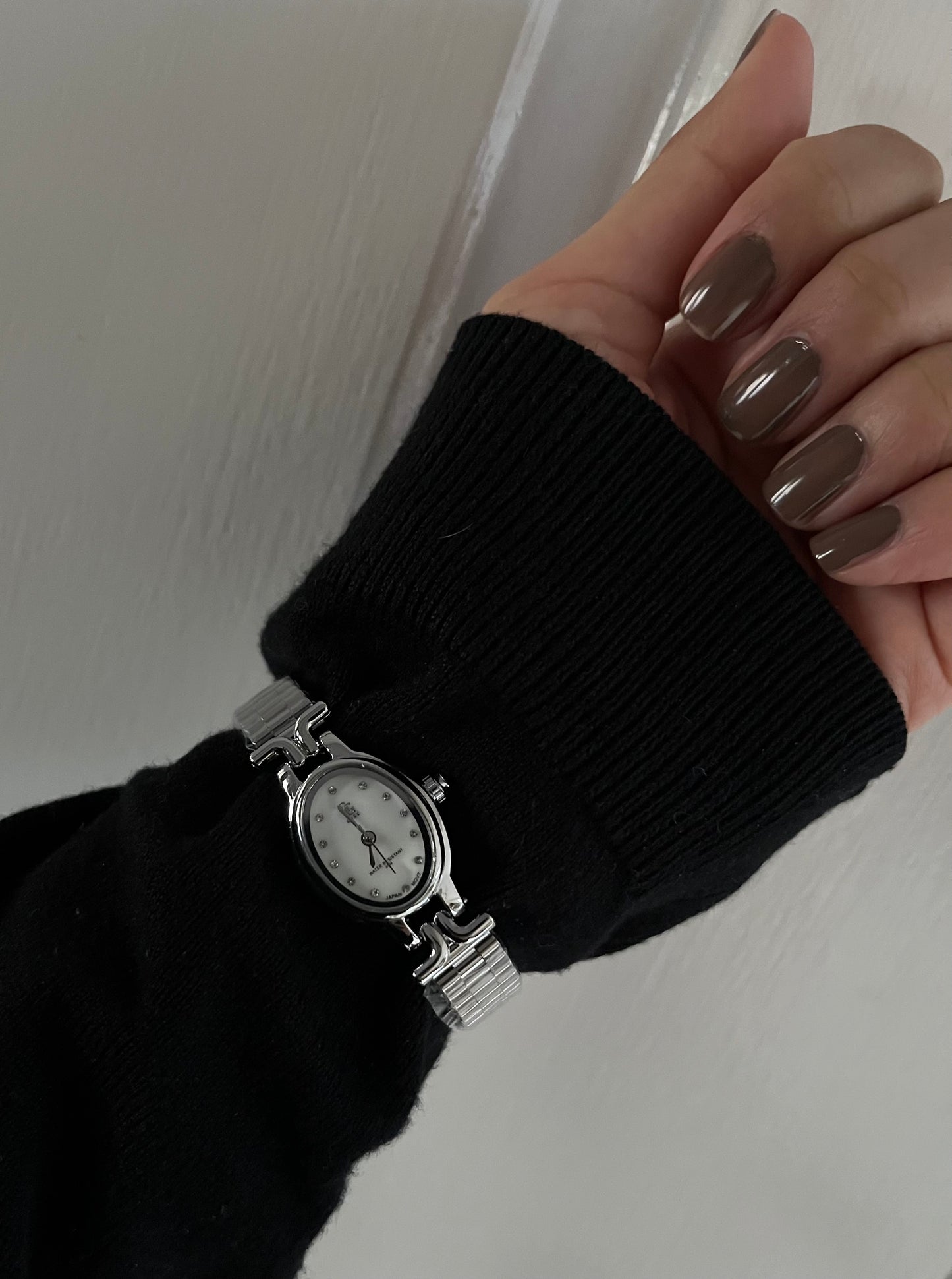 CRYSTAL STUDDED WHITE DIAL WATCH✨