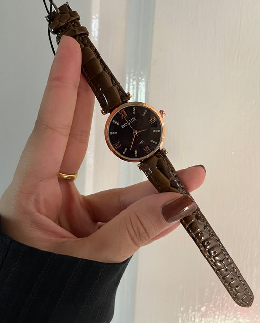 CLASSIC BROWN WATCH