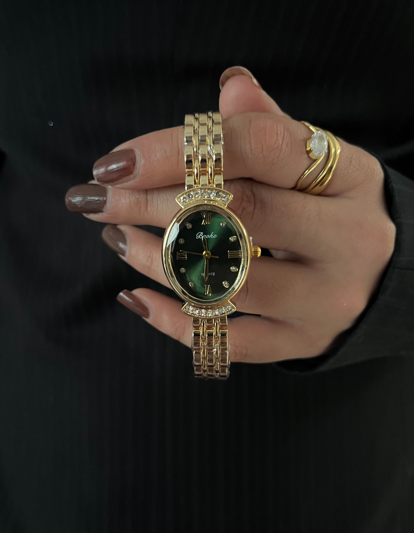 Regal Oval Watch Green Dail