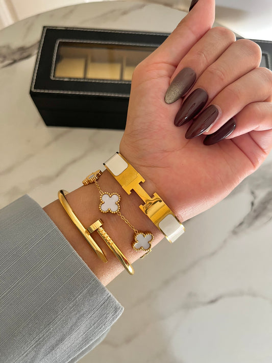 Hermes White Stack