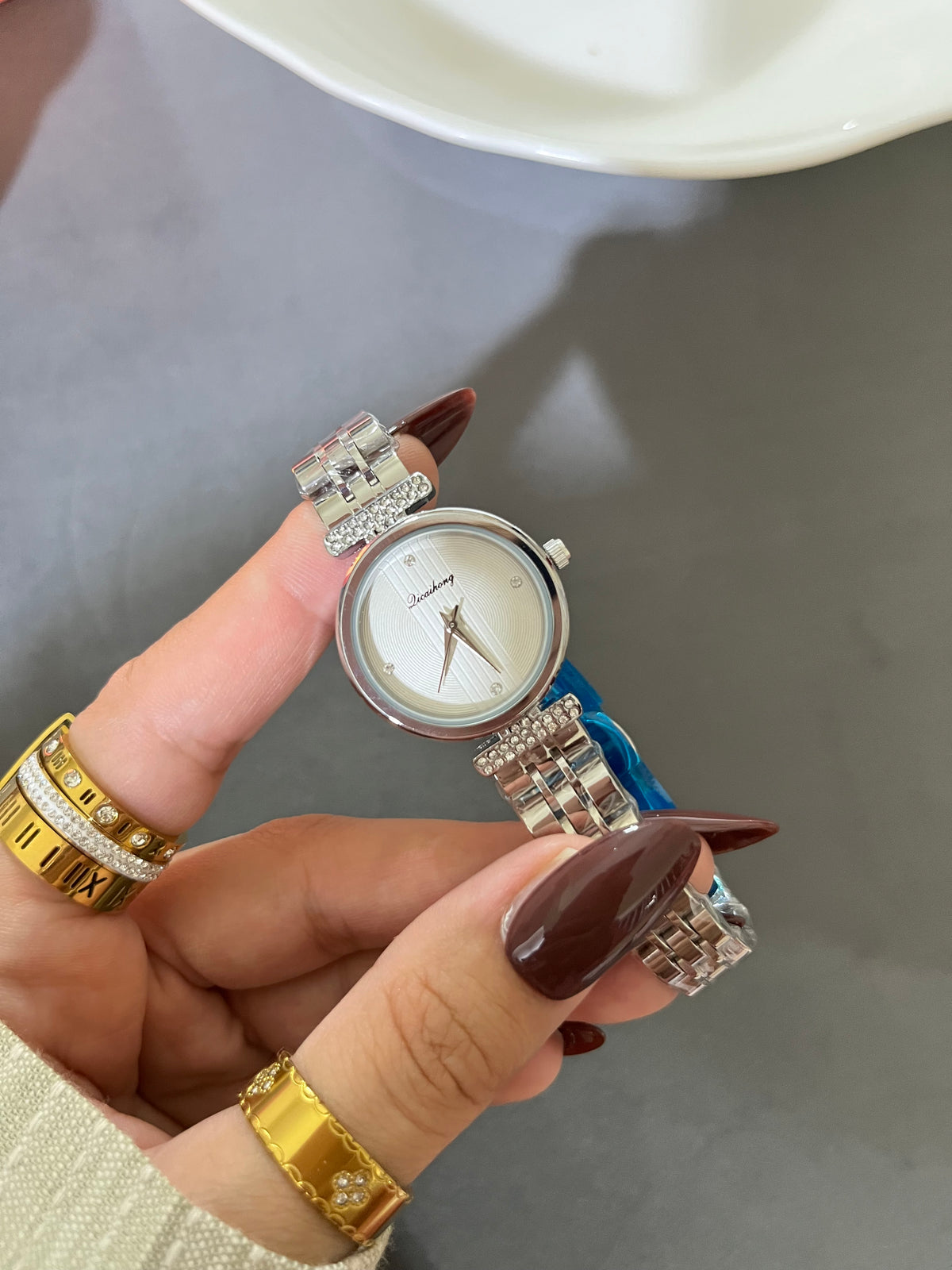 Étoile White Dail Watch