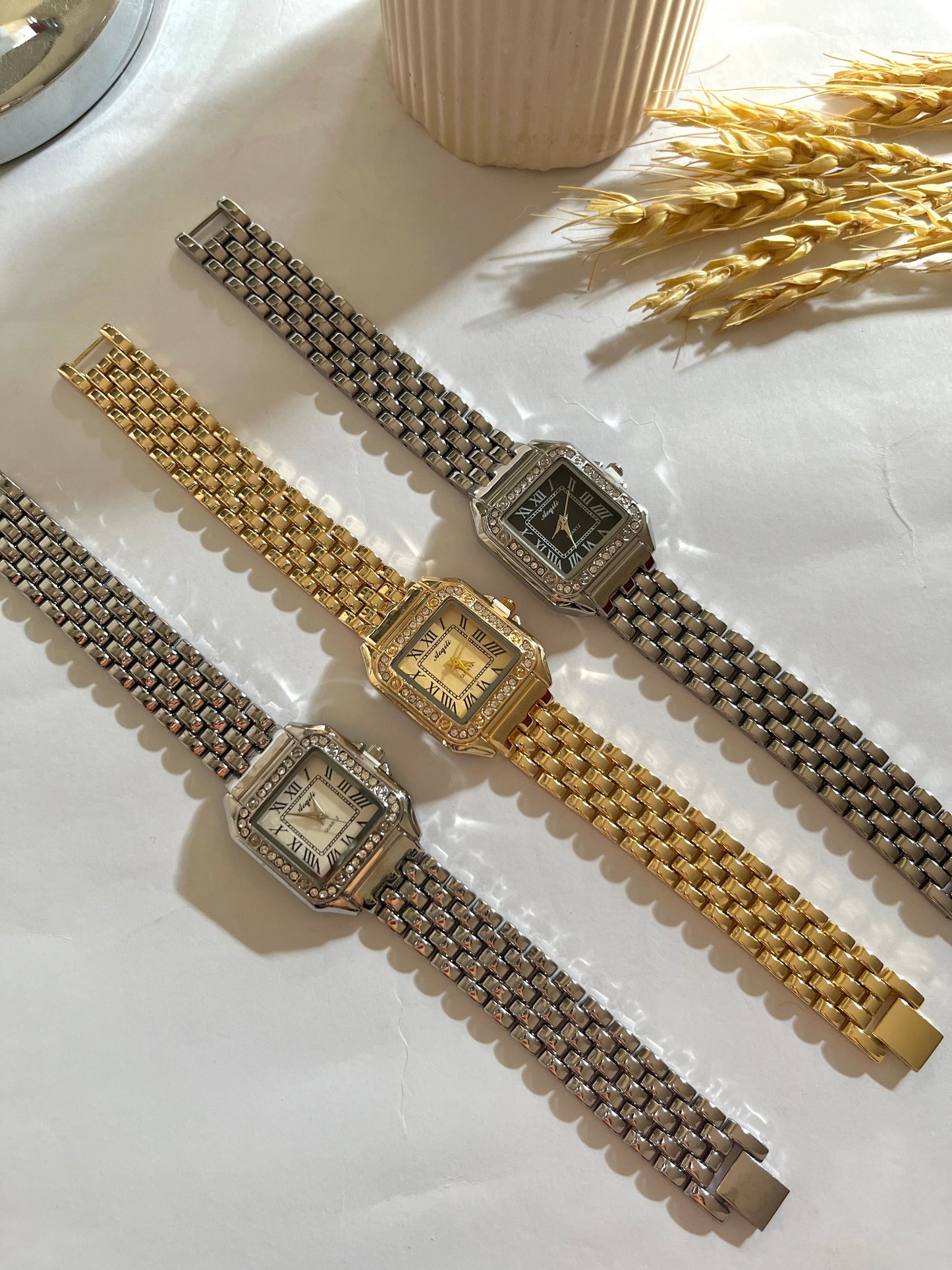 VINTAGE SQUARE DIAL WATCH-Silver Dial