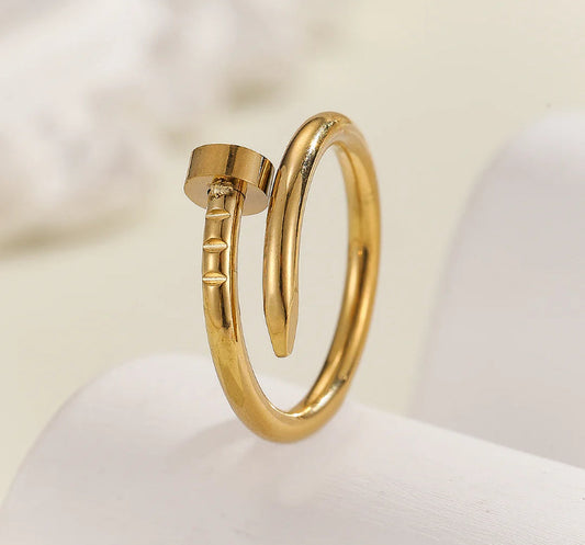 NAIL RING