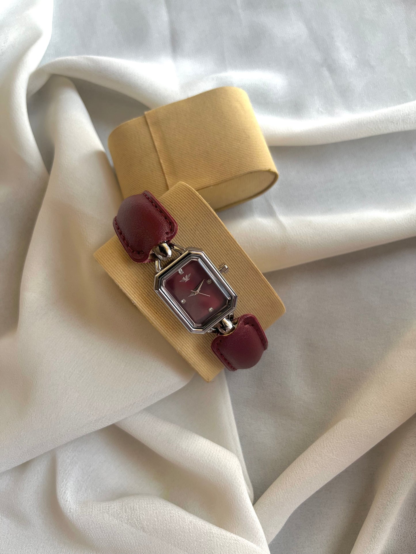 Scarlet Muse Watch