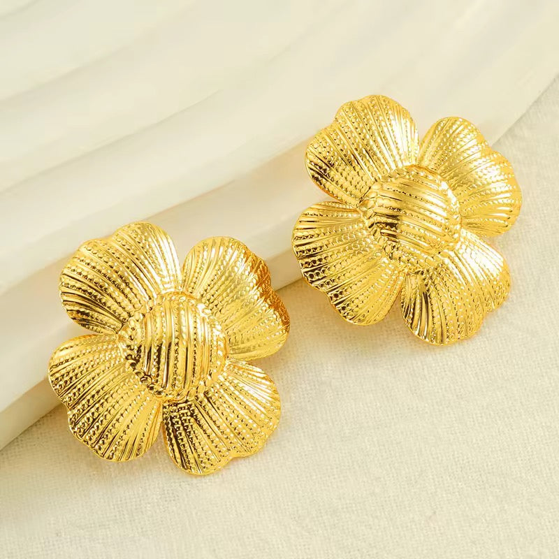 Daisy Luxe Earrings