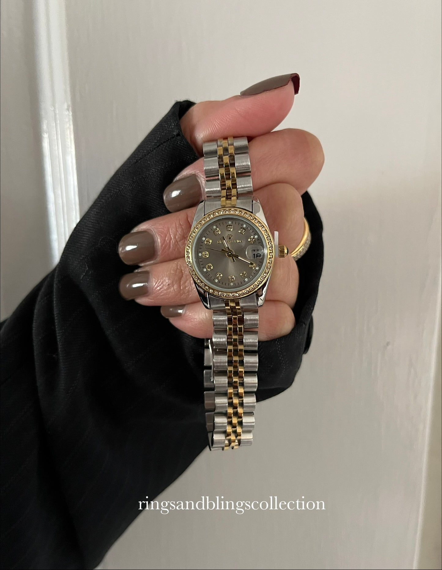 TWO TONE CRYSTAL STUDDED GREY DAIL WATCH