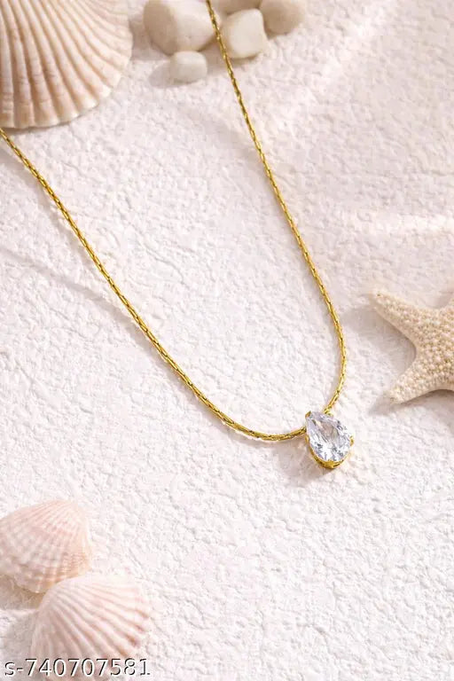 Pearcut Crystal Necklace