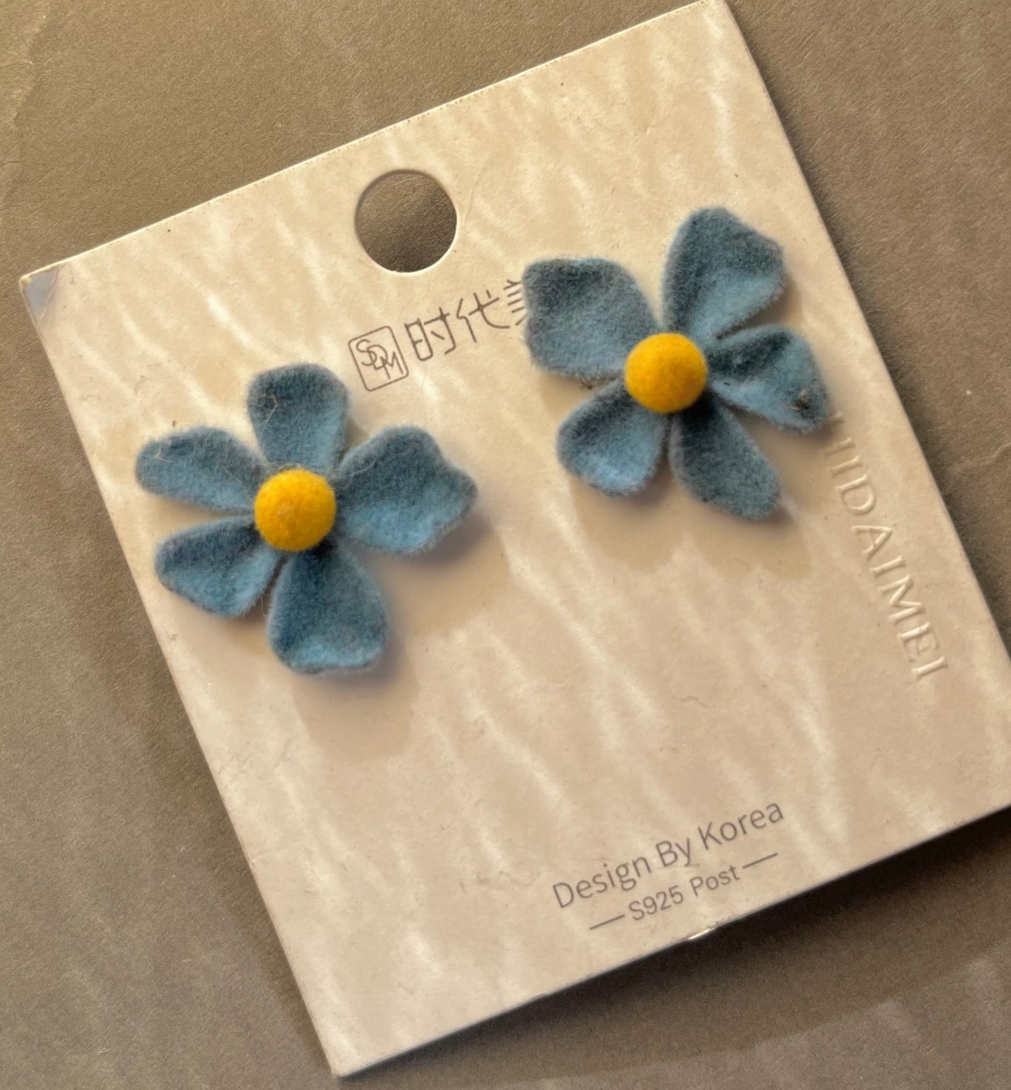 SEOUL SWEETHEART EARRINGS