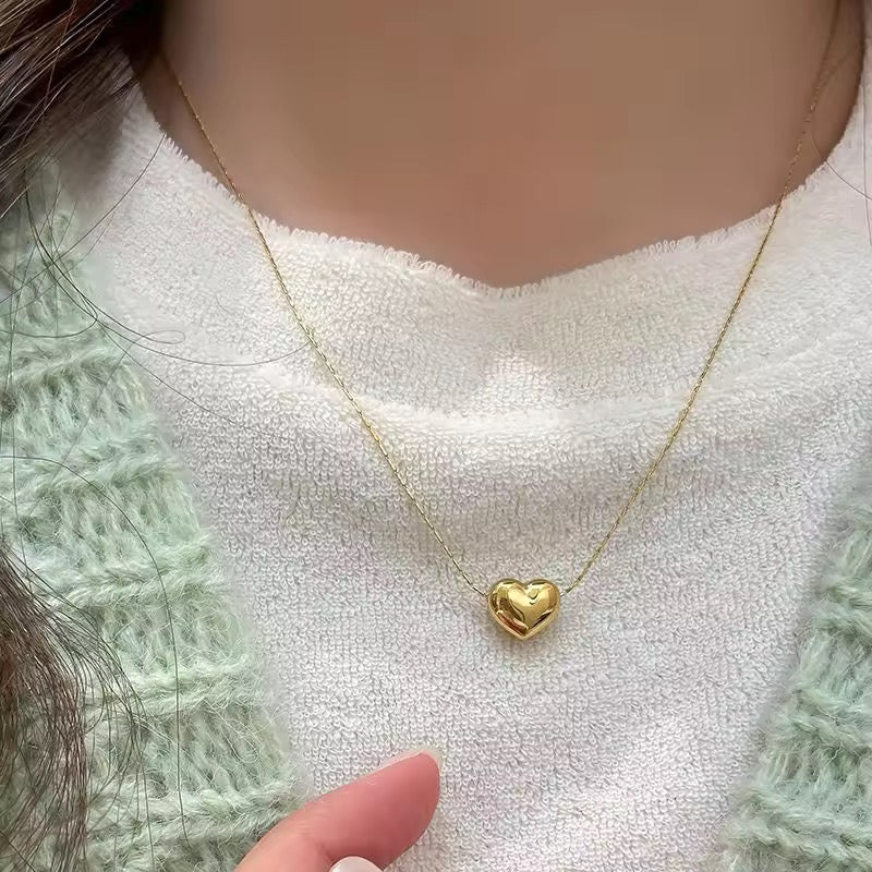 AMOUR NECKLACE