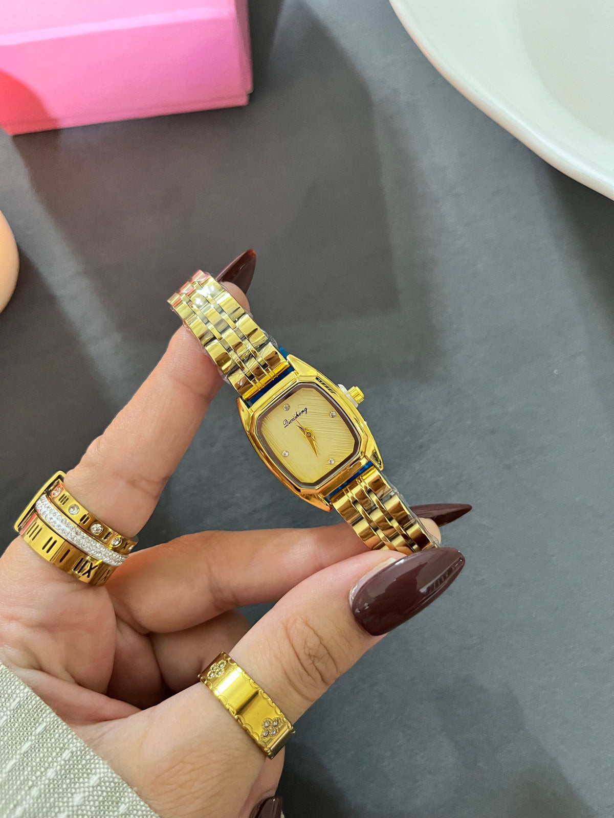 Golden  Whisper Square Watch