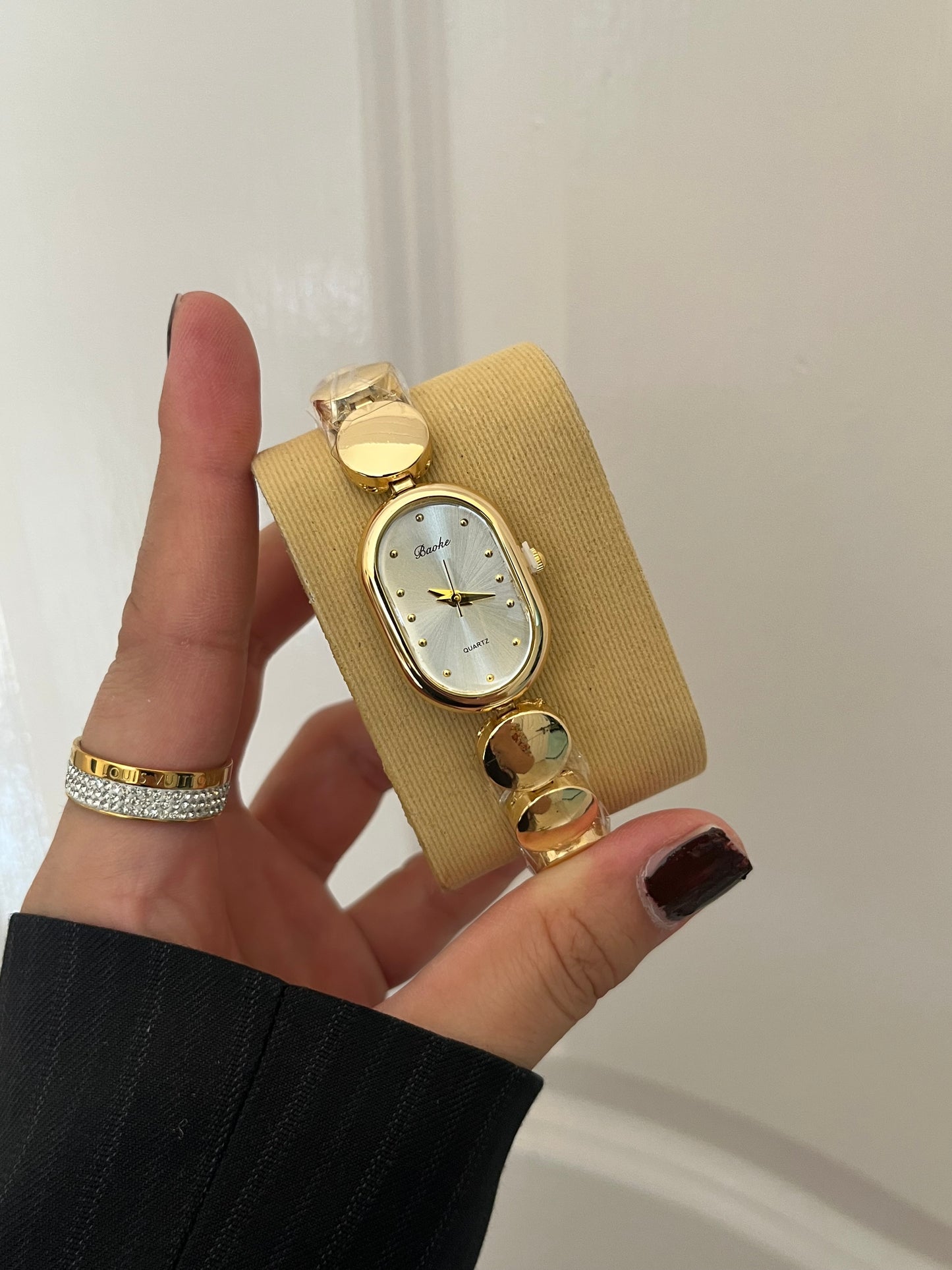 Dynasty White Dail Watch