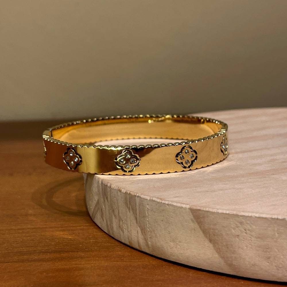 EVA CLOVER BANGLE