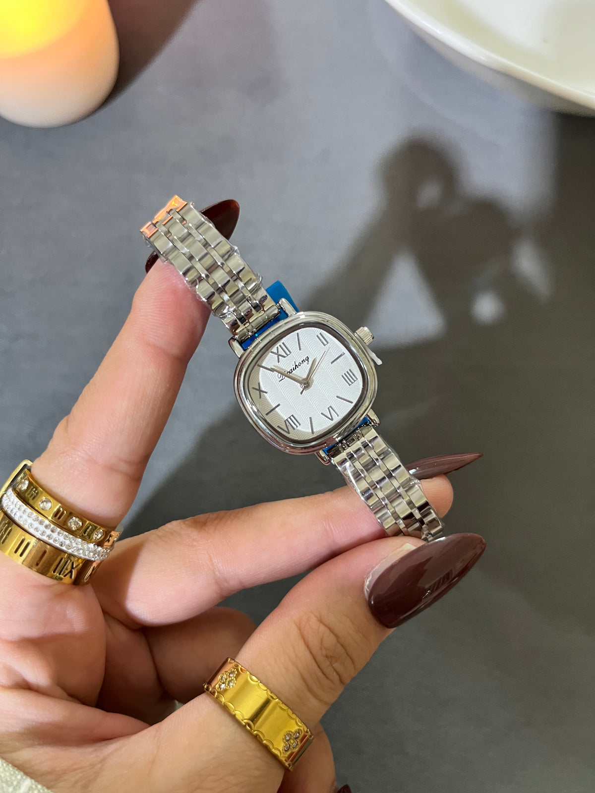 Amara White Dail Watch